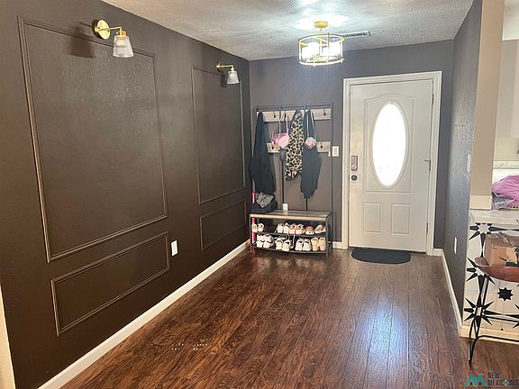 2nd image of 1005 W Clayton Ave