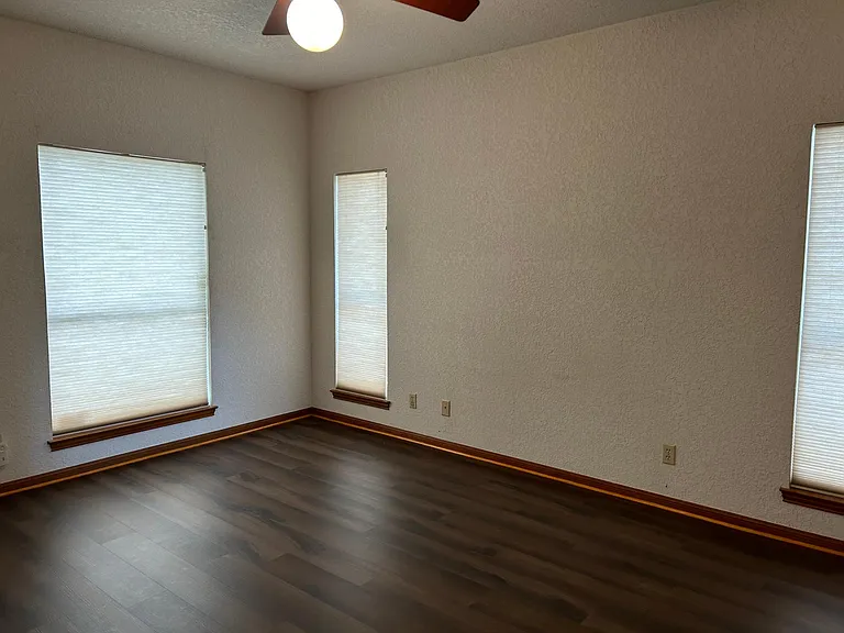 Master bedroom (downstairs).