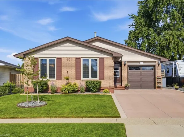 10 Macatee Pl, Cambridge, ON N1R 6Z8