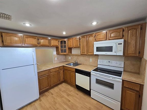 5th image of 8351 Sands Point Blvd #8351306A