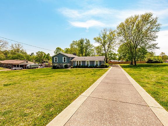 5th image of 823 Cumberland Hills Dr