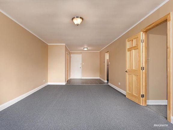 4th image of 495 E 7th St APT 4H