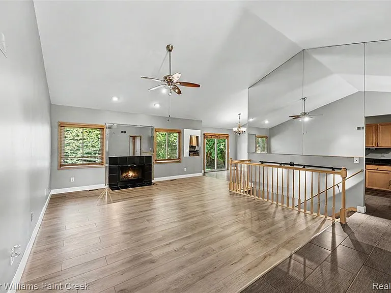 34335 Heartsworth Ln — Photo 6