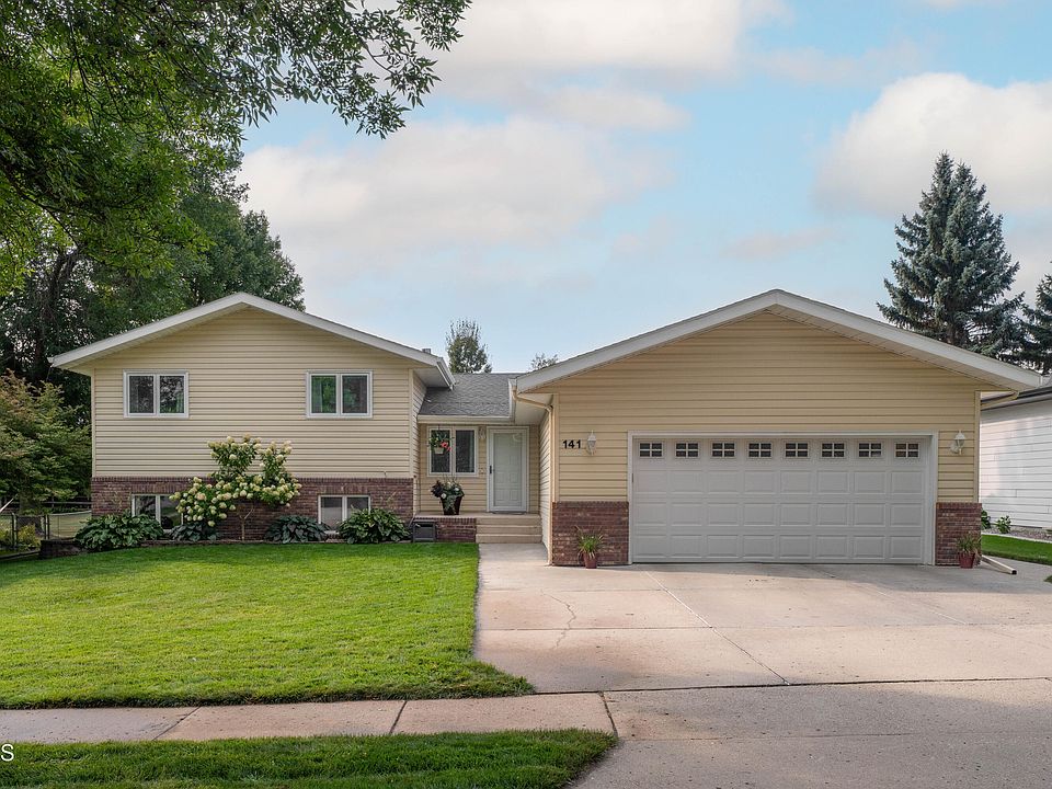1st image of 141 E Brandon Dr