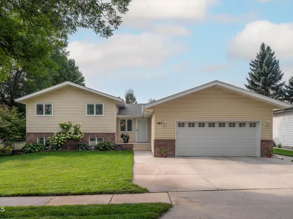 141 E Brandon Dr, Bismarck, ND 58503