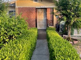 1418 W 70th St, Los Angeles, CA 90047