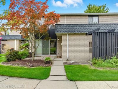 8715 Kennedy Cir UNIT 1, Warren, MI, 48093