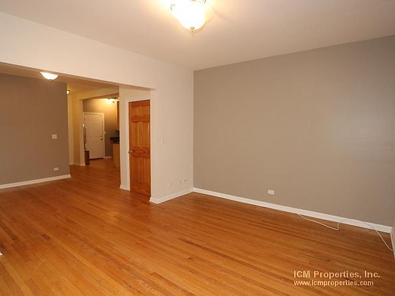 2nd image of 3-4708 N Winchester Ave #8-3