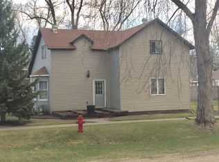 221 E Main St, Castlewood, SD 57223