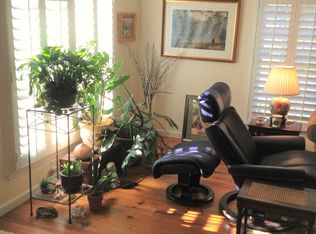 1661 Old Country Rd UNIT 404, Riverhead, NY 11901