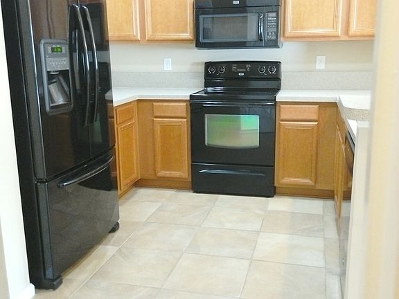 Spacious kitchen tile floors