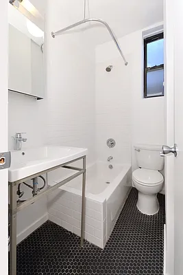 Rented by Aether Property Group | media 19