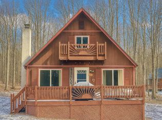 174 Bushkill Dr, Pocono Lake, PA 18347