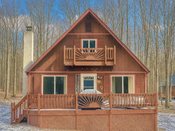 174 Bushkill Dr, Pocono Lake, PA 18347