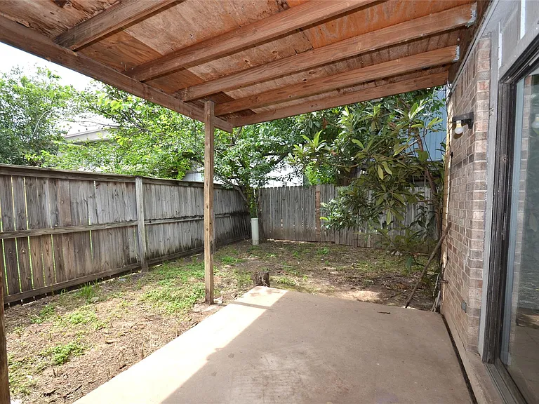 1202 Southport Dr #D — Photo 8