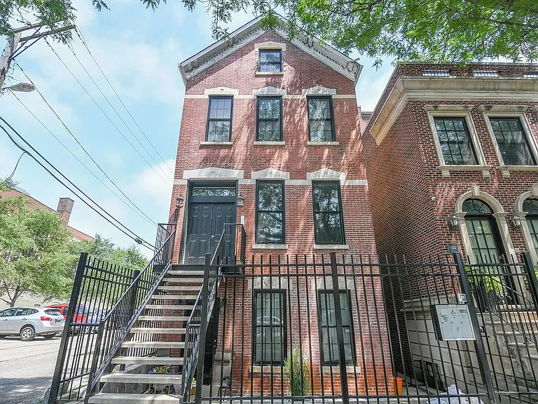1837 N Wolcott Ave #1 — Photo 1
