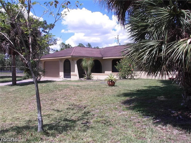 426 Hamilton Ave — Photo 1
