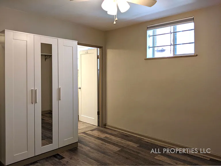 1613 York St — Photo 13