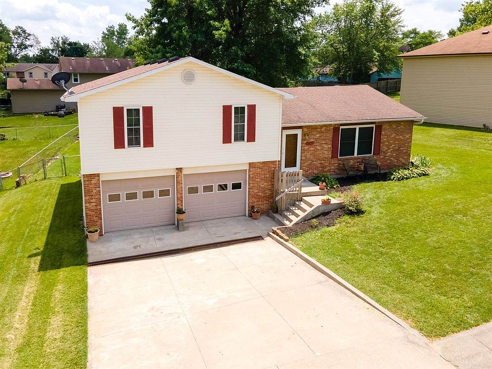 1st image of 2108 Bridgewater Dr