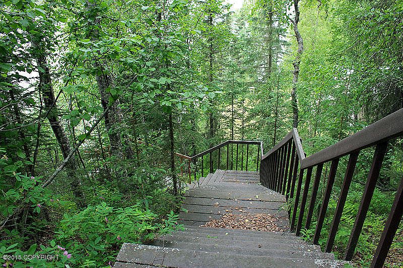 2nd image of 335 Crows Nest Ct