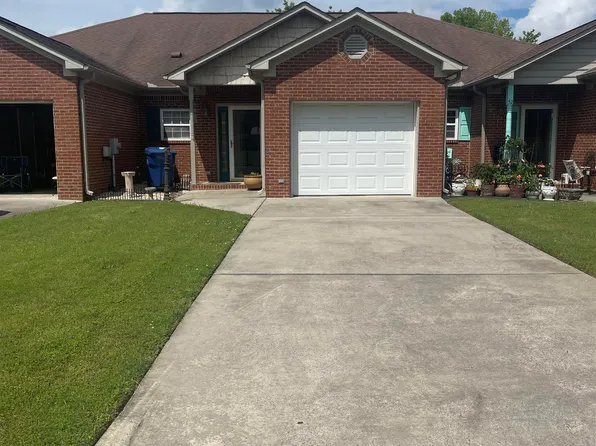 54 Sutton Place Cir, Albertville, AL 35950