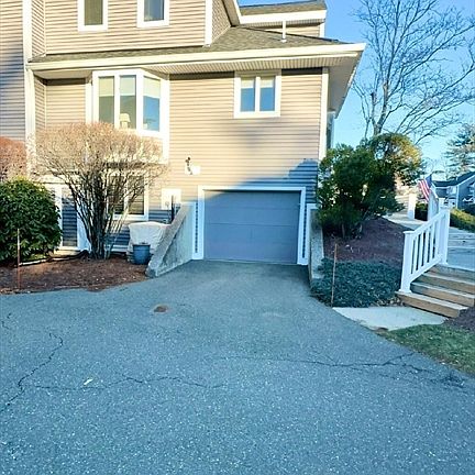 3rd image of 1200 Salem St APT 131