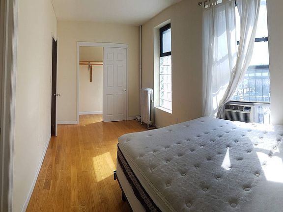 5th image of 1690 Lexington Ave APT 1