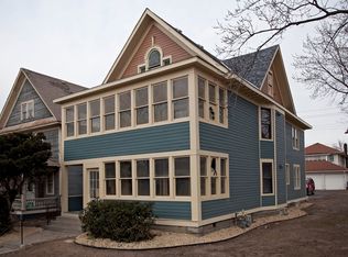 993 Hudson Rd, Saint Paul, MN 55106