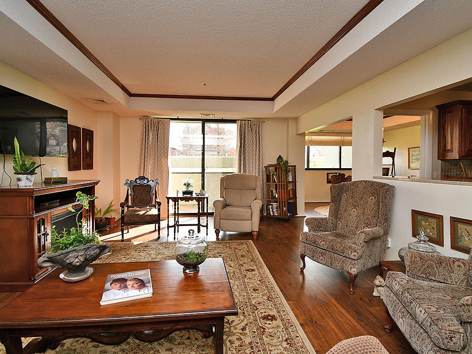 1st image of 350 S John Q Hammons Pkwy APT 1A
