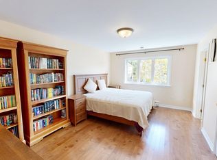 11 Glenbourne Ct, Halifax, NS B3S1E2