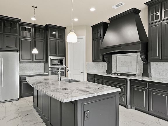 4th image of 2514 Melissa Dianne Dr