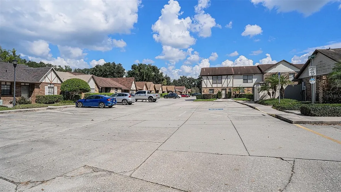 3430 Sunrise Villas Ct N — Photo 2
