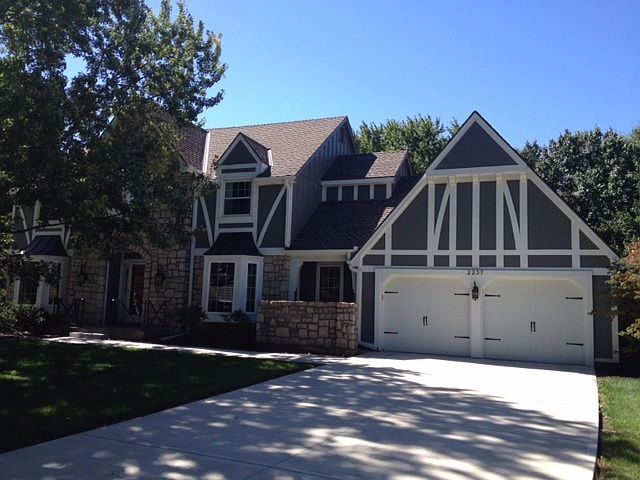 2nd image of 2237 W 124th St