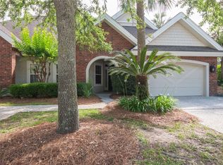 121 Fox Run Dr, Brunswick, GA 31525