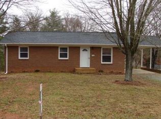 203 Westgate Ct, Lexington, NC 27295