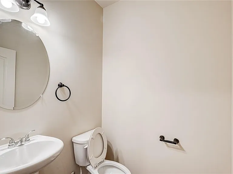 2310 Elmbridge Rd — Photo 10