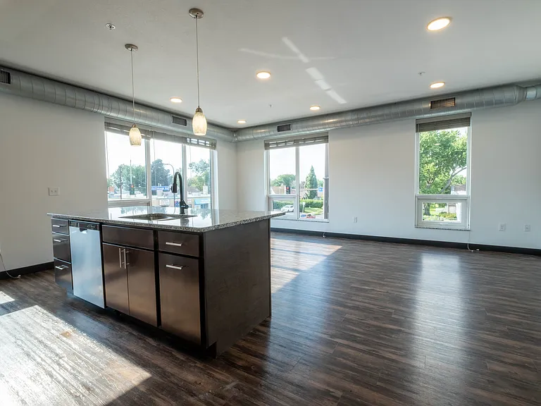 The Pearl Apartments — Photo 8