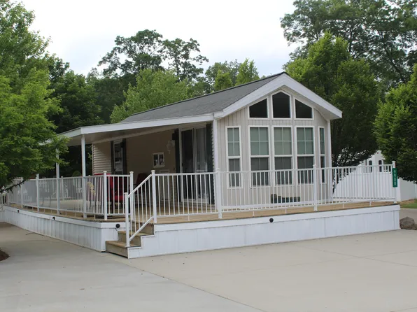 9908 S Paradise Cir #90, Baldwin, MI 49304