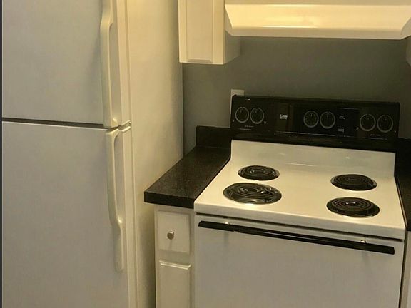 5th image of 8205 San Jose Manor Dr E APT 4