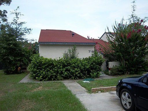 1st image of 718 Golden Sunshine Cir