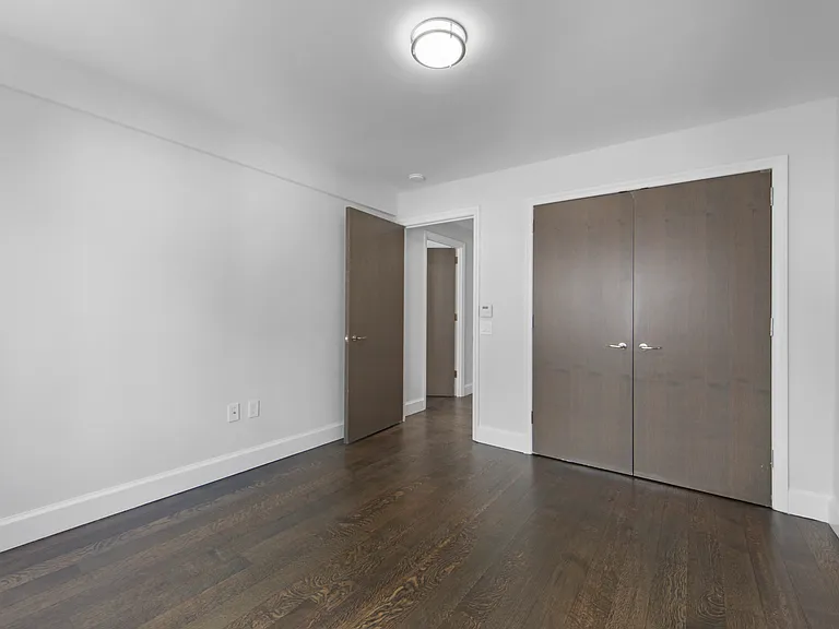 165 E 66th St #9D — Photo 17