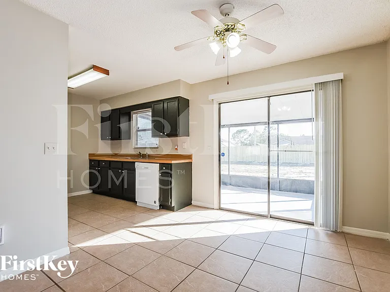 3208 Buckland St — Photo 4