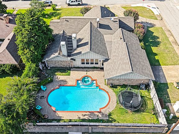 3rd image of 7126 Fernmeadow Cir