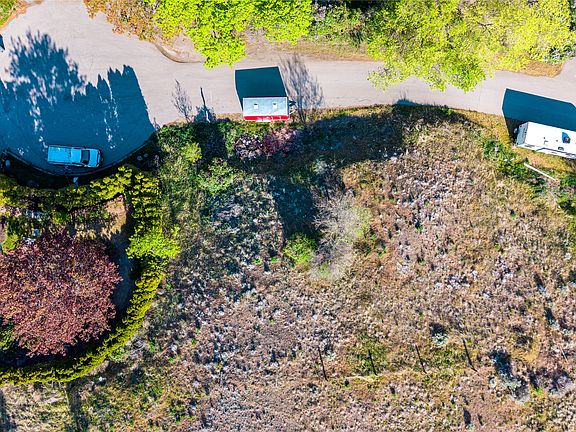 4th image of 1214 Lambert Dr