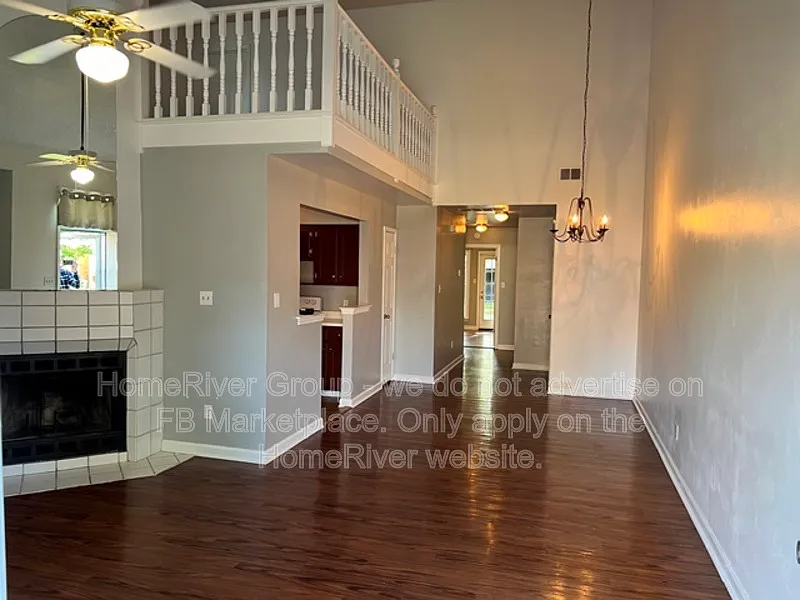 2 bed, 2.0 bath, 1368 sqft, $1,525 — Photo 3