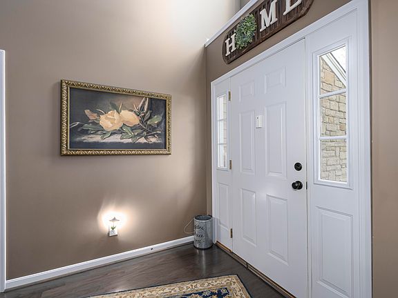 5th image of 3937 Parkplace Dr