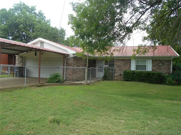 807 NE 12th St, Wagoner, OK 74467