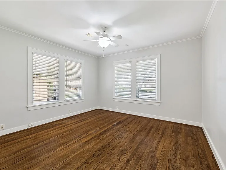 6417 Westchester St — Photo 5