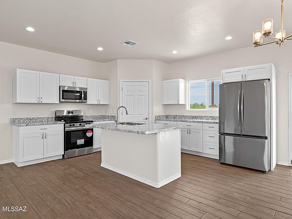 4th image of 6975 N Boswell Ln