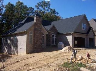 2890 Reflection Ln, Ooltewah, TN 37363